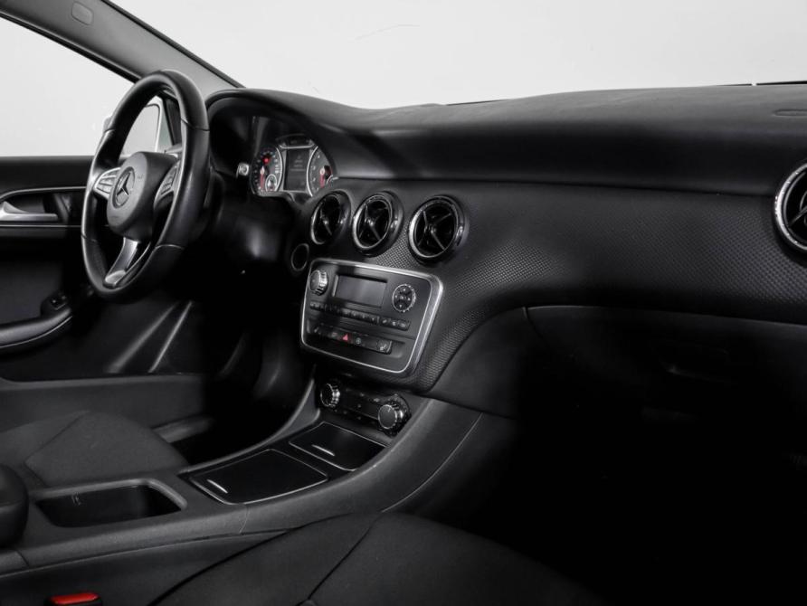 Mercedes-Benz A-Класс III (W176) Рестайлинг Москва  - изображение 9