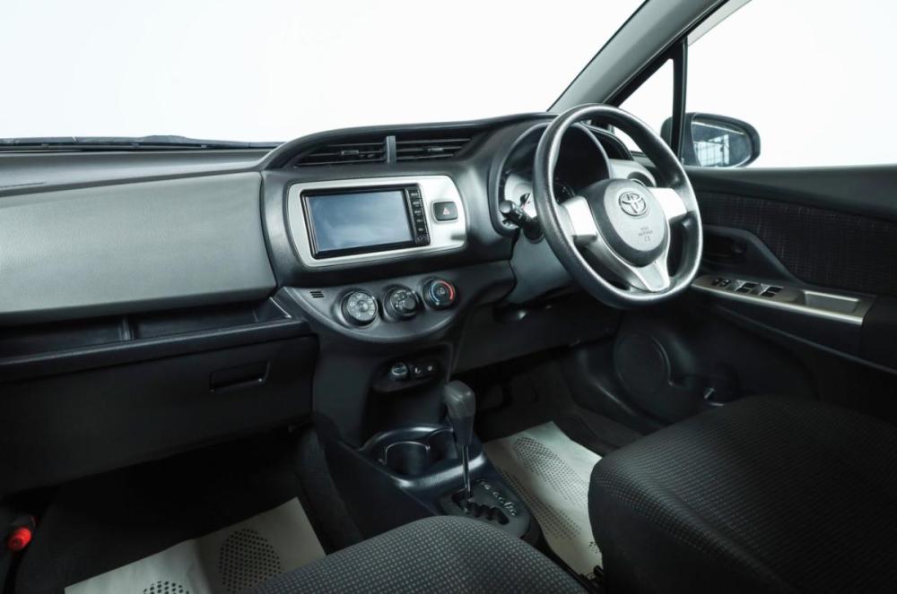 Toyota Vitz III (XP130) Рестайлинг Новосибирск  - изображение 8