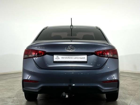 Hyundai Solaris II с пробегом 2017 года, цена 1 170 000 рублей, 120485 км, седан, Автокод Объявления