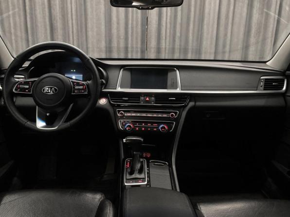 Kia Optima IV Рестайлинг с пробегом 2018 года, цена 1 745 000 рублей, 184000 км, седан, Автокод Объявления