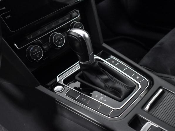 Volkswagen Passat B8 с пробегом 2018 года, цена 1 880 000 рублей, 138600 км, седан, Автокод Объявления