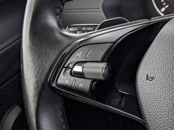 Skoda Octavia IV (A8) с пробегом 2021 года, цена 2 850 000 рублей, 32822 км, лифтбек, Автокод Объявления