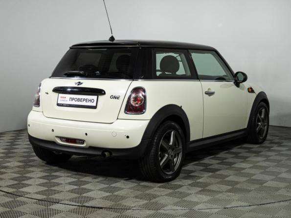 Mini Hatch II (R56) Рестайлинг с пробегом 2011 года, цена 559 585 рублей, 205012 км, хэтчбек, Автокод Объявления