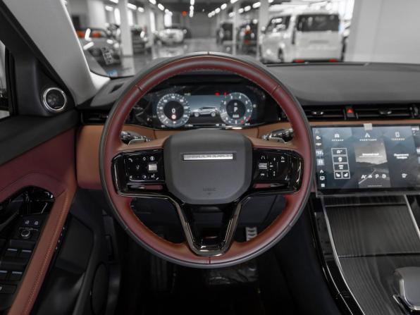 Land Rover Range Rover Evoque II Рестайлинг с пробегом 2025 года, цена 5 675 000 рублей, 30 км, внедорожник, Автокод Объявления
