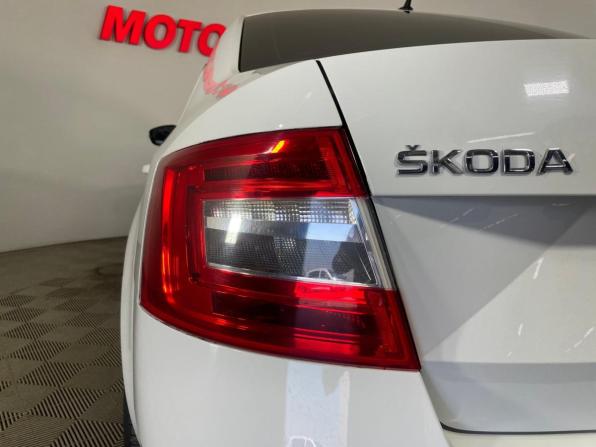 Skoda Octavia III (A7) Рестайлинг с пробегом 2018 года, цена 1 085 000 рублей, 243970 км, лифтбек, Автокод Объявления