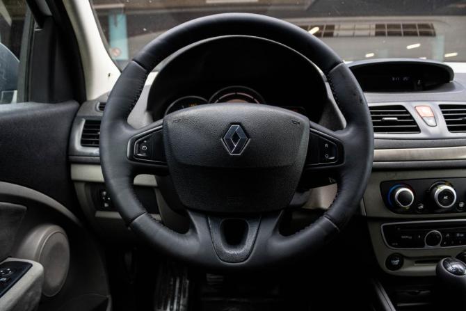 Renault Megane III с пробегом 2009 года, цена 549 000 рублей, 239737 км, хэтчбек, Автокод Объявления