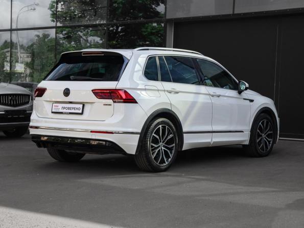 Volkswagen Tiguan II с пробегом 2018 года, цена 2 630 000 рублей, 139950 км, внедорожник, Автокод Объявления