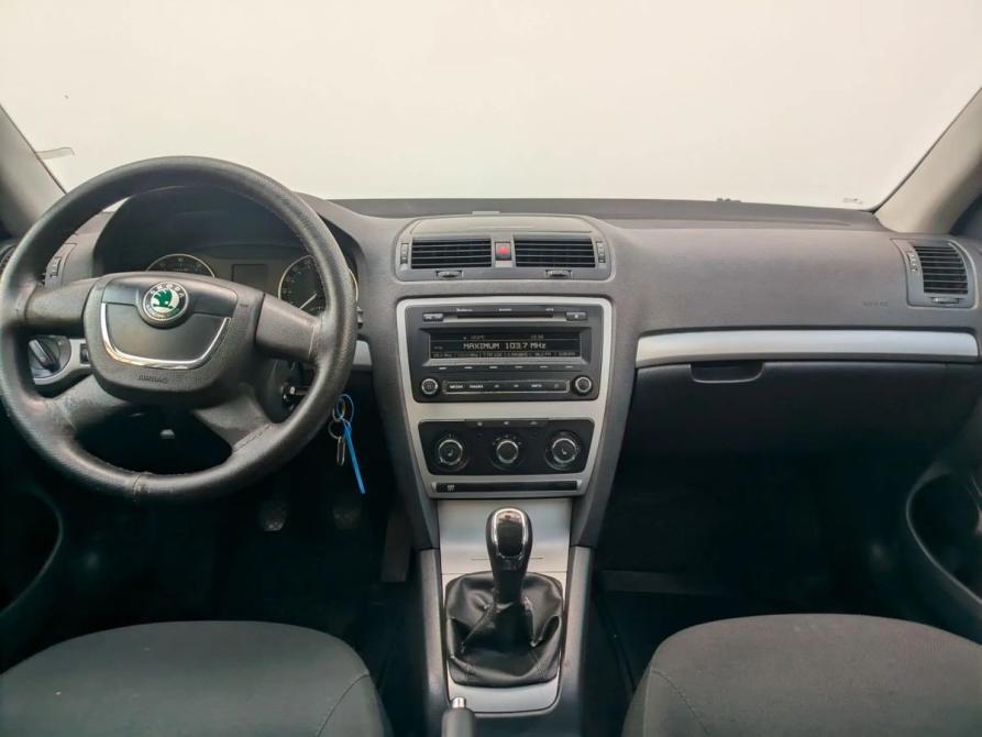 Skoda Octavia II (A5) Рестайлинг Москва  - изображение 9