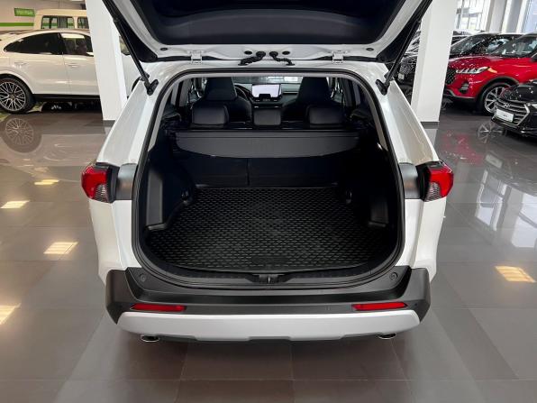 Toyota RAV4 V (XA50) с пробегом 2023 года, цена 3 545 000 рублей, 39610 км, внедорожник, Автокод Объявления