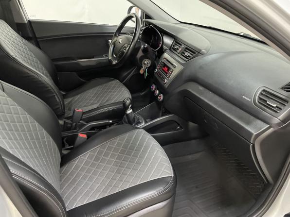 Kia Rio III Рестайлинг с пробегом 2016 года, цена 1 020 000 рублей, 148423 км, седан, Автокод Объявления
