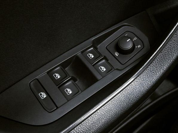 Skoda Karoq I с пробегом 2021 года, цена 2 299 000 рублей, 123766 км, внедорожник, Автокод Объявления