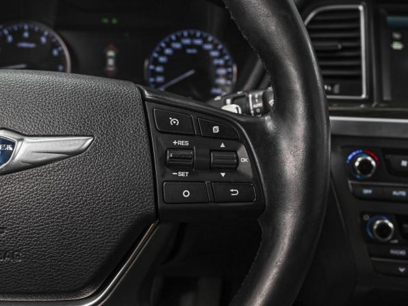 Hyundai Genesis II с пробегом 2015 года, цена 1 699 000 рублей, 277365 км, седан, Автокод Объявления