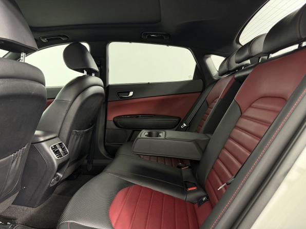 Kia Optima IV Рестайлинг с пробегом 2018 года, цена 2 350 000 рублей, 98066 км, седан, Автокод Объявления