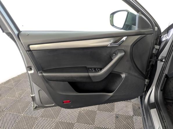 Skoda Octavia III (A7) Рестайлинг с пробегом 2019 года, цена 1 950 000 рублей, 99888 км, лифтбек, Автокод Объявления