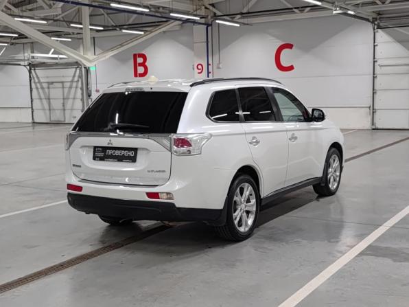 Mitsubishi Outlander III с пробегом 2013 года, цена 890 000 рублей, 281171 км, внедорожник, Автокод Объявления