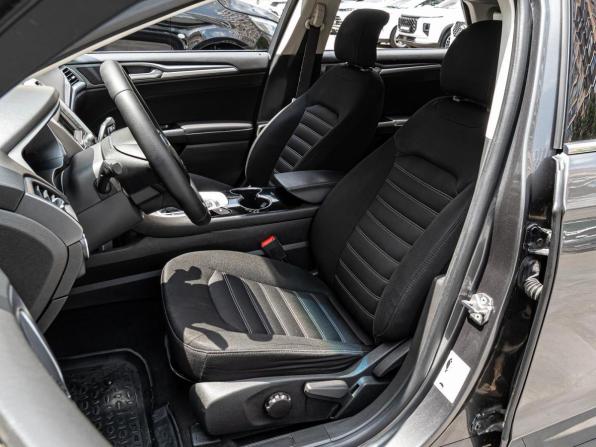 Ford Mondeo V с пробегом 2017 года, цена 1 350 000 рублей, 187843 км, седан, Автокод Объявления