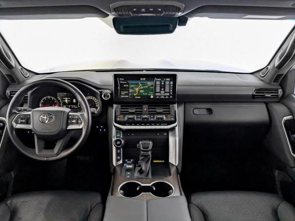 Toyota Land Cruiser 300 Series с пробегом 2022 года, цена 10 600 000 рублей, 38237 км, внедорожник, Автокод Объявления