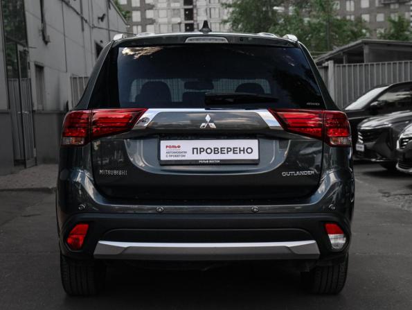 Mitsubishi Outlander III Рестайлинг 3 с пробегом 2018 года, цена 2 800 000 рублей, 46049 км, внедорожник, Автокод Объявления