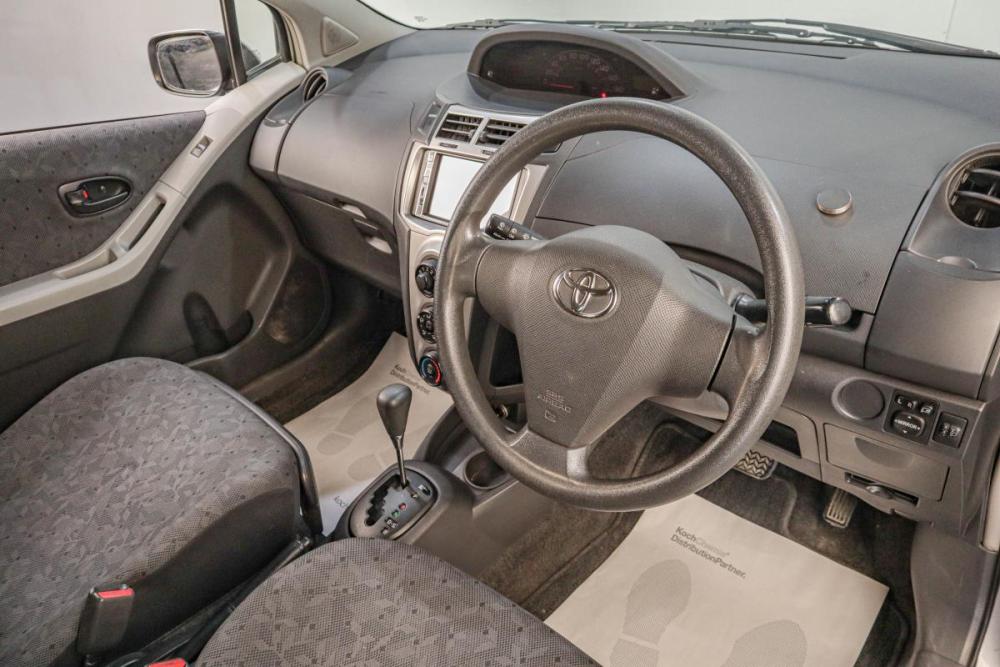 Toyota Vitz II (XP90) Челябинск  - изображение 8