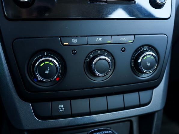 Skoda Yeti I Рестайлинг с пробегом 2016 года, цена 1 349 000 рублей, 93424 км, внедорожник, Автокод Объявления