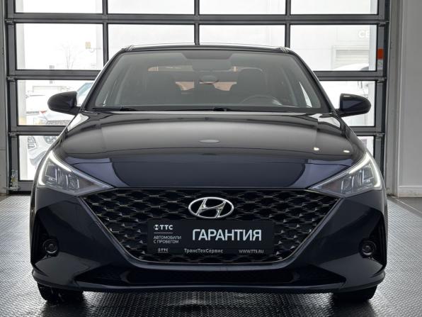Hyundai Solaris II Рестайлинг с пробегом 2021 года, цена 1 725 000 рублей, 82500 км, седан, Автокод Объявления