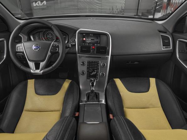 Volvo XC60 I Рестайлинг с пробегом 2017 года, цена 1 999 000 рублей, 166100 км, внедорожник, Автокод Объявления