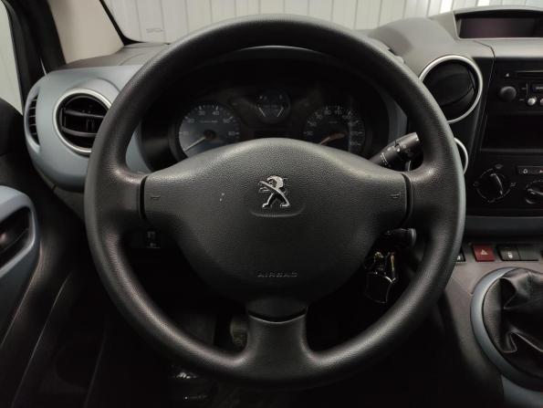 Peugeot Partner II Рестайлинг с пробегом 2013 года, цена 799 000 рублей, 179859 км, минивэн, Автокод Объявления