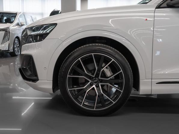 Audi Q8 I (4M) с пробегом 2018 года, цена 5 250 000 рублей, 187093 км, внедорожник, Автокод Объявления