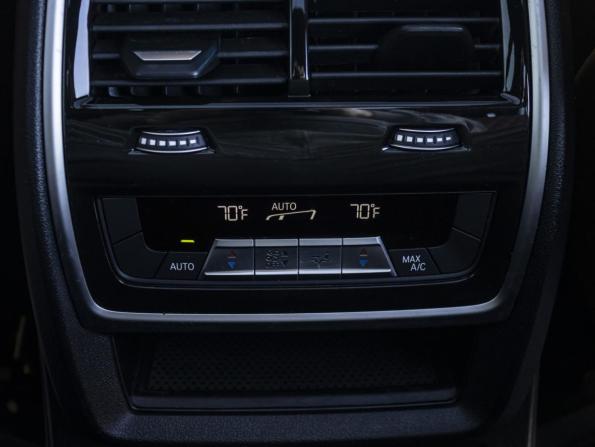 BMW X7 I (G07) Рестайлинг с пробегом 2022 года, цена 10 886 150 рублей, 48001 км, внедорожник, Автокод Объявления