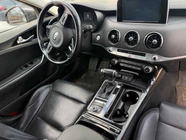Kia Stinger I с пробегом 2018 года, цена 2 195 000 рублей, 114000 км, лифтбек, Автокод Объявления