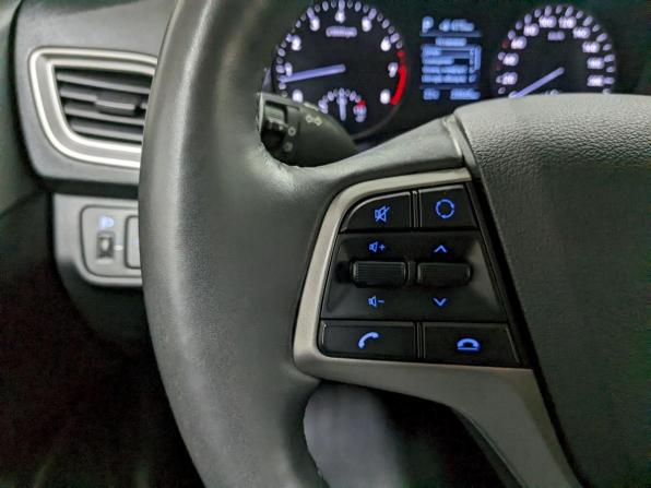 Hyundai Solaris II с пробегом 2019 года, цена 1 450 000 рублей, 28865 км, седан, Автокод Объявления