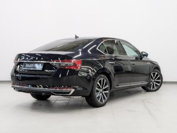 Skoda Superb III Рестайлинг с пробегом 2025 года, цена 3 775 000 рублей, 19557 км, лифтбек, Автокод Объявления