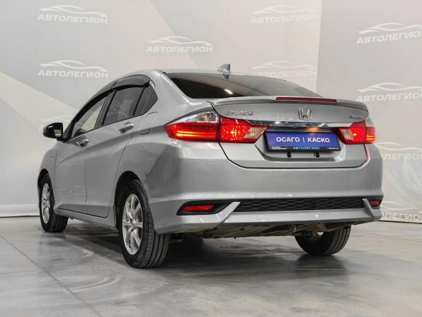 Honda Grace I Рестайлинг с пробегом 2017 года, цена 900 000 рублей, 160000 км, седан, Автокод Объявления