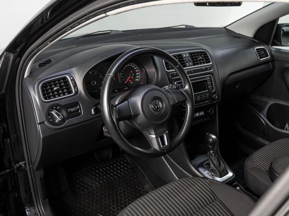 Volkswagen Polo V с пробегом 2014 года, цена 900 000 рублей, 153932 км, седан, Автокод Объявления