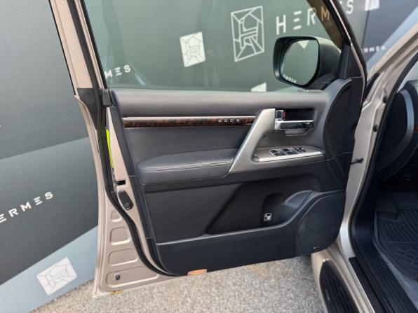 Toyota Land Cruiser 200 Series Рестайлинг 1 с пробегом 2013 года, цена 3 719 000 рублей, 174430 км, внедорожник, Автокод Объявления
