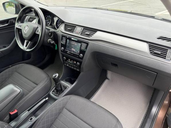 Skoda Rapid I Рестайлинг с пробегом 2019 года, цена 1 099 000 рублей, 172000 км, лифтбек, Автокод Объявления