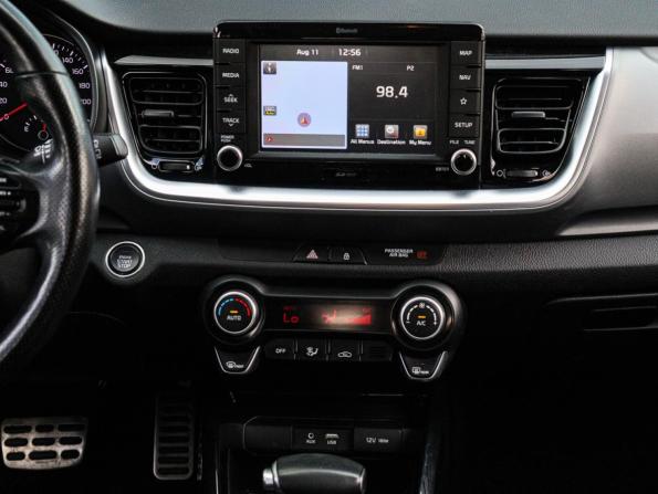Kia Stonic I с пробегом 2018 года, цена 1 450 000 рублей, 188059 км, внедорожник, Автокод Объявления