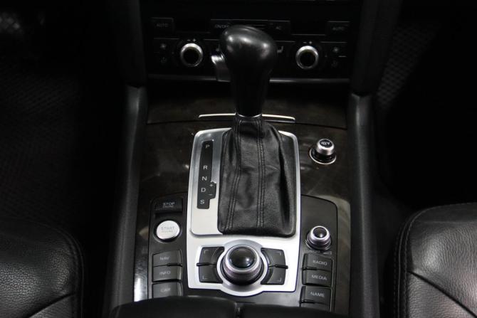 Audi Q7 I (4L) Рестайлинг с пробегом 2011 года, цена 1 940 450 рублей, 245320 км, внедорожник, Автокод Объявления