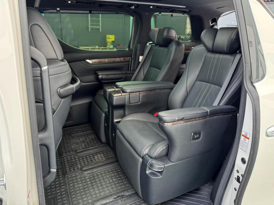Toyota Alphard III Рестайлинг Кропоткин  - изображение 15