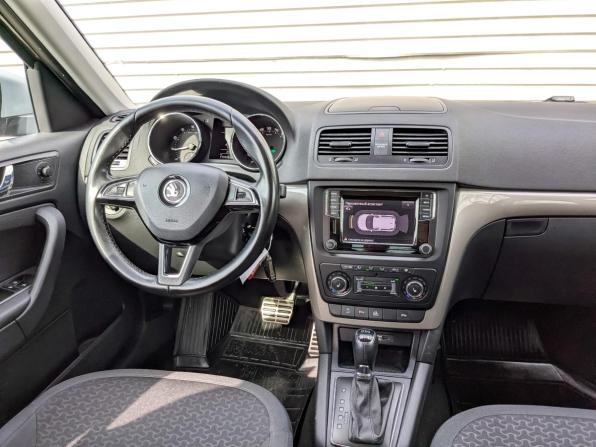Skoda Yeti I Рестайлинг с пробегом 2015 года, цена 1 390 000 рублей, 177670 км, внедорожник, Автокод Объявления
