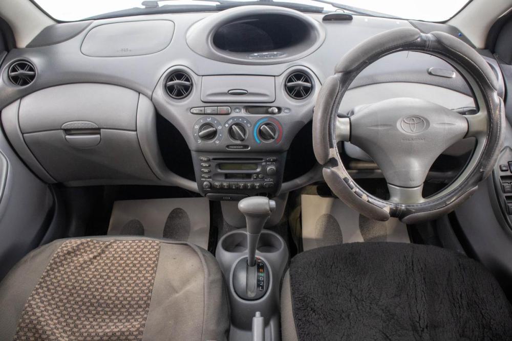 Toyota Vitz I (P10) Барнаул  - изображение 10