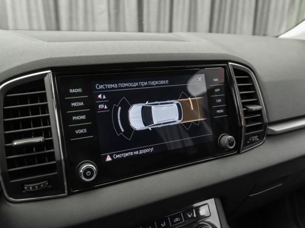 Skoda Karoq I с пробегом 2020 года, цена 2 795 000 рублей, 51578 км, внедорожник, Автокод Объявления