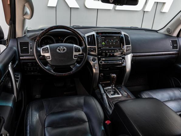 Toyota Land Cruiser 200 Series Рестайлинг 1 с пробегом 2012 года, цена 3 550 000 рублей, 133536 км, внедорожник, Автокод Объявления