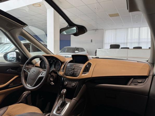 Opel Zafira C с пробегом 2013 года, цена 1 090 000 рублей, 130830 км, компактвэн, Автокод Объявления