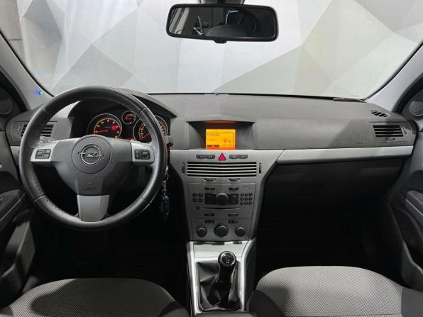 Opel Astra H Рестайлинг с пробегом 2012 года, цена 620 000 рублей, 182435 км, седан, Автокод Объявления
