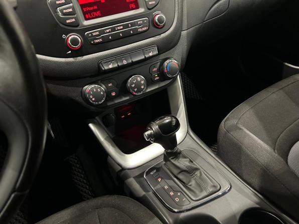 Kia Ceed II с пробегом 2013 года, цена 969 000 рублей, 156352 км, универсал, Автокод Объявления