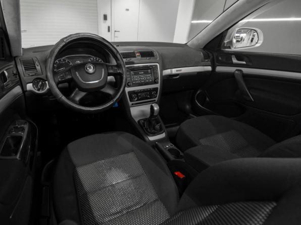 Skoda Octavia II (A5) Рестайлинг с пробегом 2010 года, цена 845 000 рублей, 558878 км, универсал, Автокод Объявления