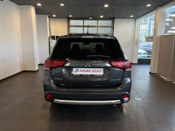 Mitsubishi Outlander III Рестайлинг 2 с пробегом 2016 года, цена 1 855 000 рублей, 117740 км, внедорожник, Автокод Объявления