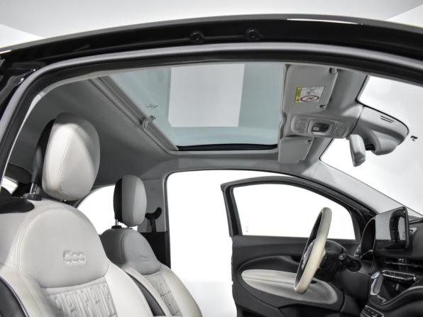 Fiat 500 III с пробегом 2021 года, цена 2 950 000 рублей, 29000 км, хэтчбек, Автокод Объявления