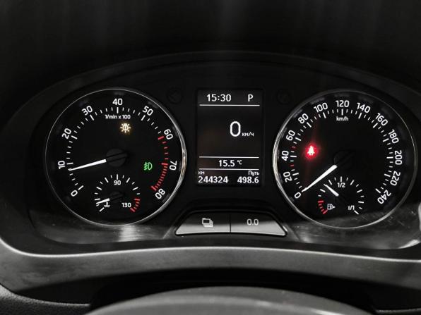 Skoda Rapid I с пробегом 2014 года, цена 799 000 рублей, 244000 км, лифтбек, Автокод Объявления